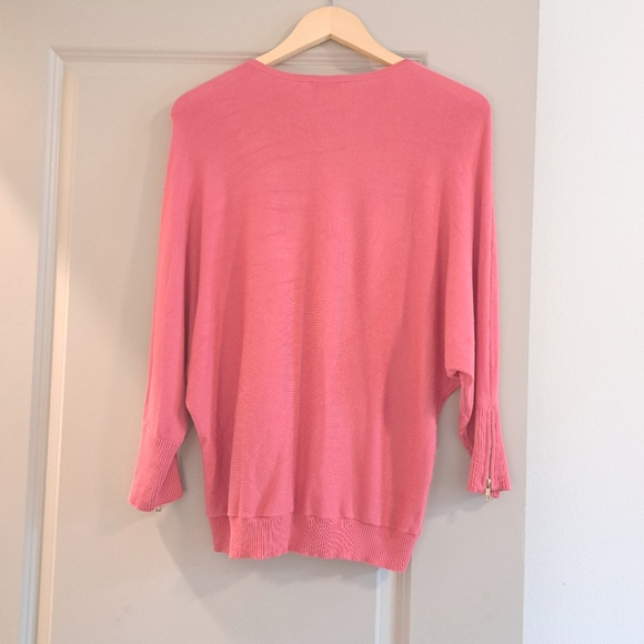 Carmen by Carmen Marc Valvo Sweater Size M - Picture 2 of 6